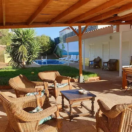 Oasis Nyaraló Chío